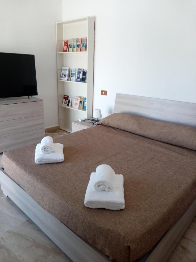 Flamingo Guest House- Rooms Olbia Dış mekan fotoğraf