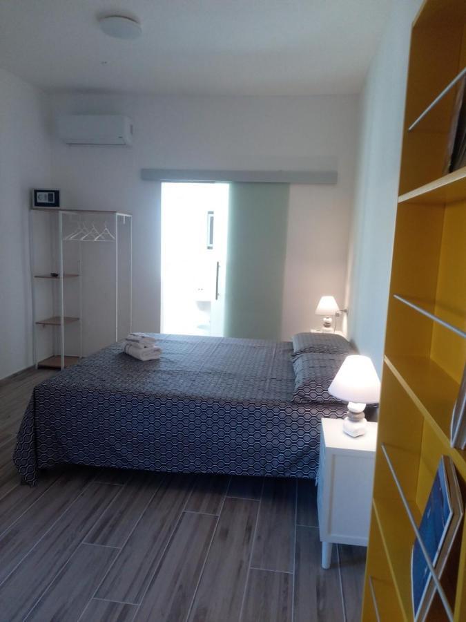 Flamingo Guest House- Rooms Olbia Dış mekan fotoğraf