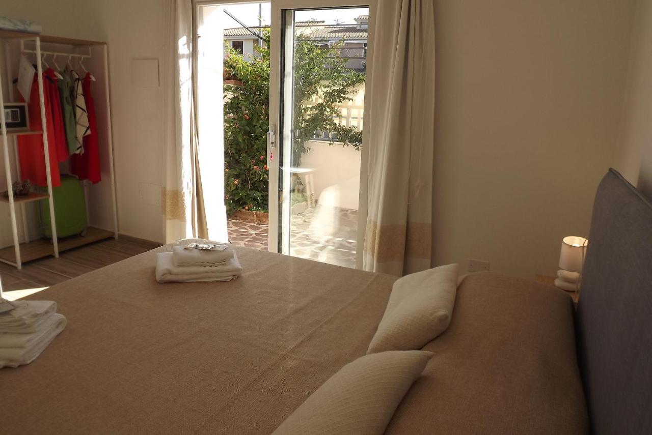 Flamingo Guest House- Rooms Olbia Dış mekan fotoğraf